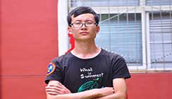 <b>落榜的他沒復(fù)讀，選擇四川新華成就自己</b>