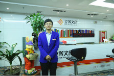 <b>設(shè)計不僅需要天賦，更需要不懈的堅持！</b>