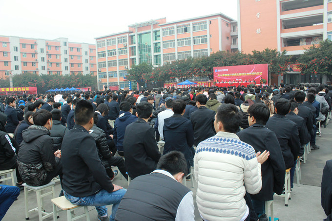 職業(yè)教育就是就業(yè)教育，校企合作再上新臺(tái)階