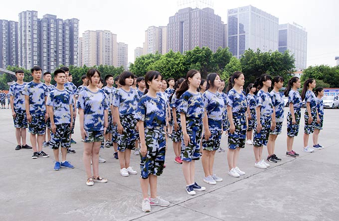 我院2016秋季軍訓(xùn)大片已拉開序幕！