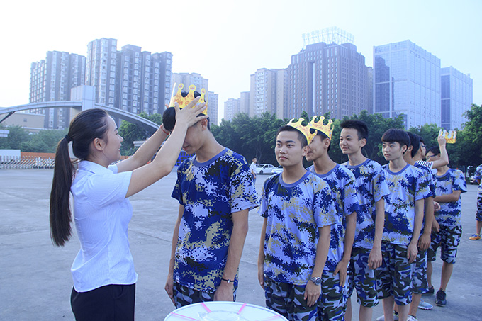 全校生日大party，新華有你更精彩
