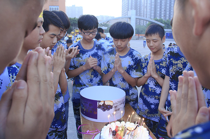 全校生日大party，新華有你更精彩