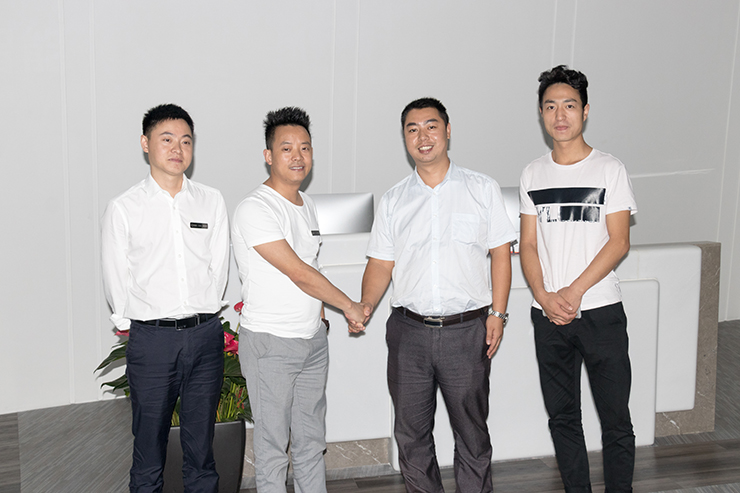 與智能握手，四川新華電腦學(xué)院學(xué)子名企參觀行
