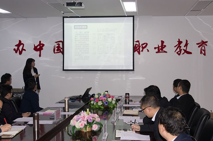 我院舉辦畢業(yè)生答辯會，隆重邀請家長前來旁聽