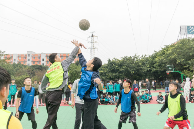 2018年四川新華電腦學(xué)院冬季運(yùn)動(dòng)會(huì)盛大開(kāi)幕