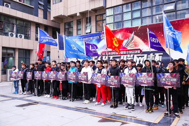 理實(shí)結(jié)合，新華學(xué)子展現(xiàn)專業(yè)電競(jìng)風(fēng)采！