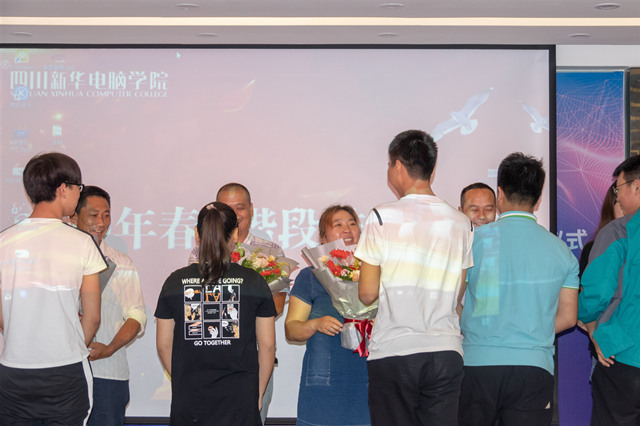 結(jié)課答辯分享會：半年收入6萬+，她們是怎么做到的？