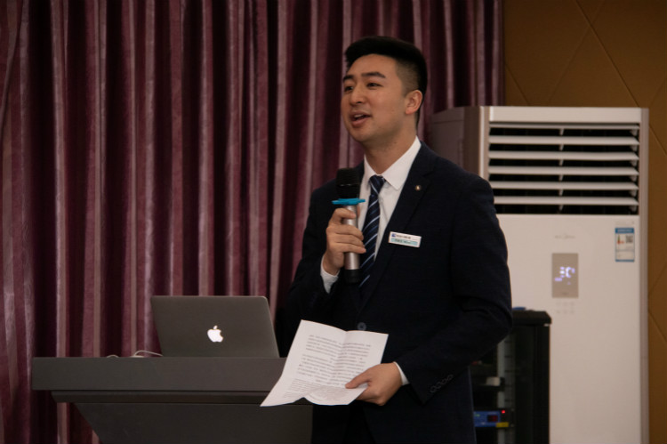 告別與起航:四川新華2020年冬季畢業(yè)典禮隆重舉行