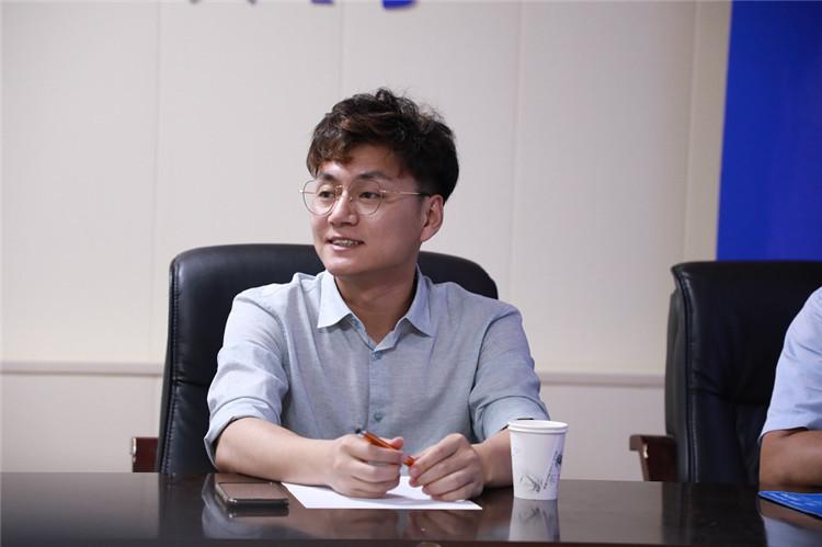 《老師來了》火熱開講--新榜學(xué)院院長，解析新媒體怎么玩？