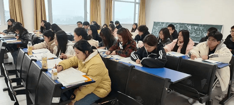 成都新華2024單招升學(xué)班開課啦！